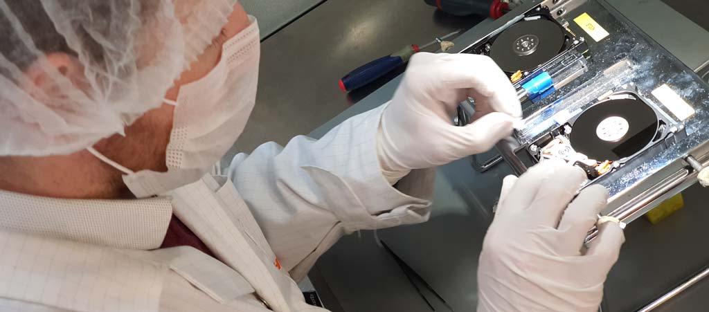 Salle blanche : le laboratoire pour récupérer vos données informatiques